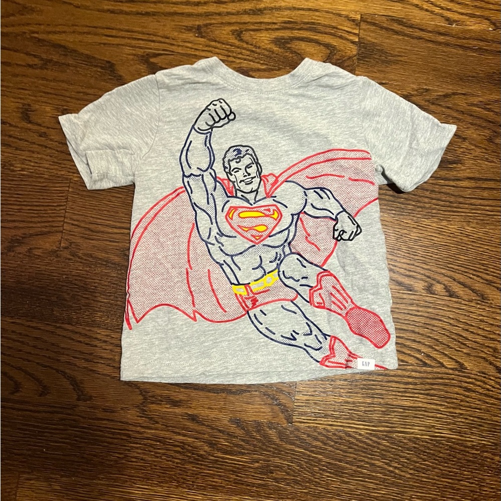 Gap boys Superman t-shirt like new condition size 3 - Picture 2 of 2